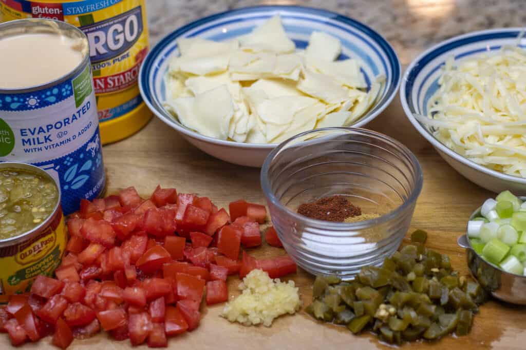 Ingredients to make queso