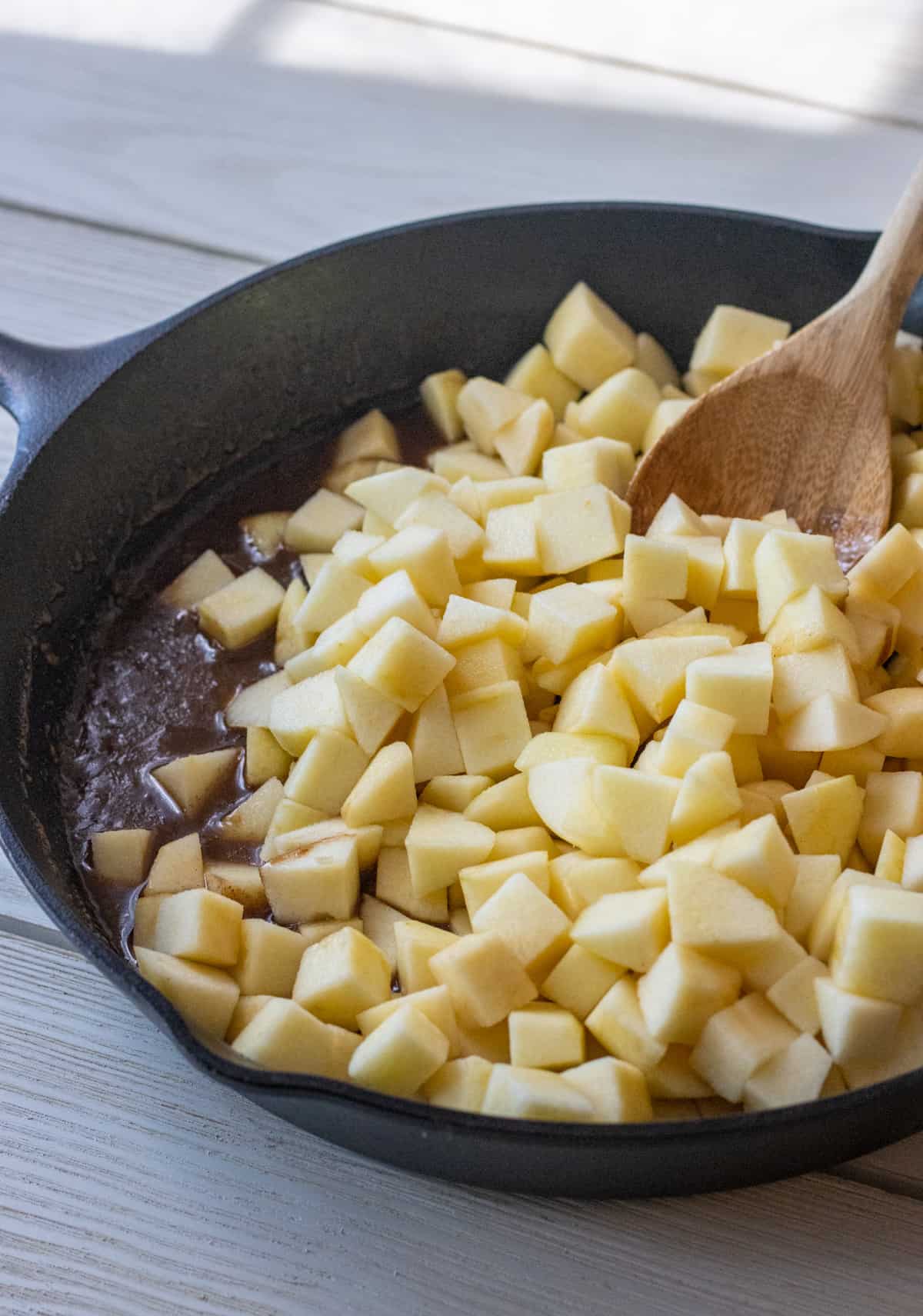 Cast Iron Skillet Apple Crisp • Aimee's Pretty Palate